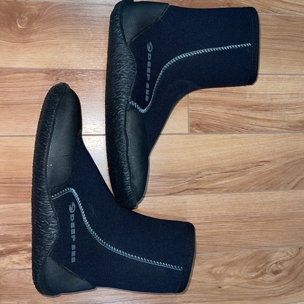 Classic Black Boat Shoes with Stitching